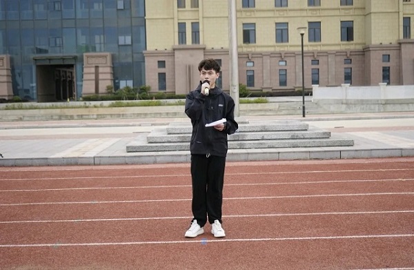 1621308483553345.jpg 6405.jpg